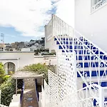 Maison Blue アパート カプリ