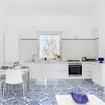 Maison Blue * カプリ