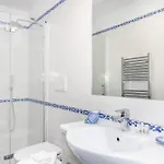 Maison Blue アパート カプリ