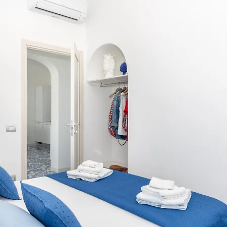 Maison Blue Apartment *
