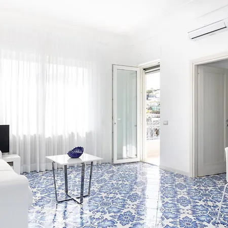 Maison Blue Apartment