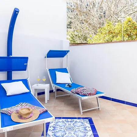 Maison Blue Apartment *