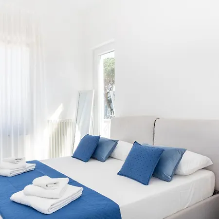 Maison Blue Capri
