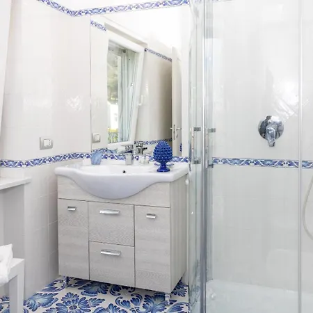 Apartment Maison Blue