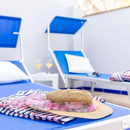 Maison Blue Apartment
