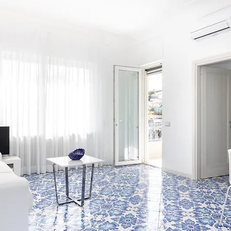 Maison Blue Capri
