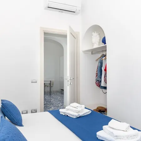 Maison Blue Apartment *