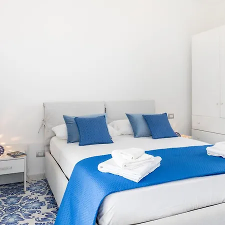 Maison Blue Apartment *